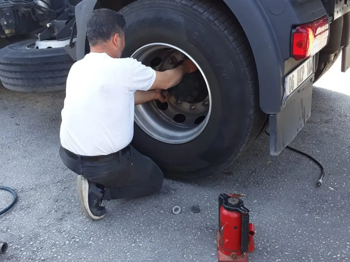 Kaynarca Oto Lastikçi
